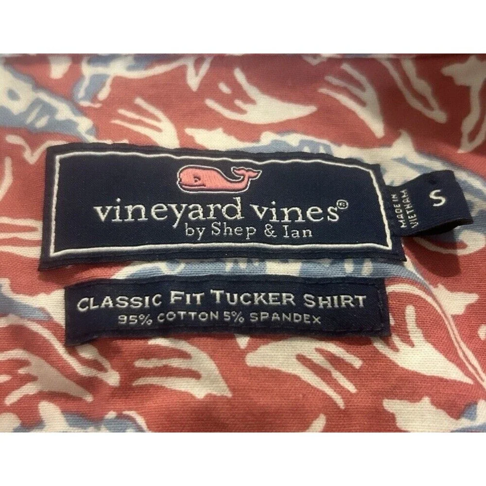 Vineyard Vines Classic Fit Tucker Button Down Shirt Small Shark Print Short Sl